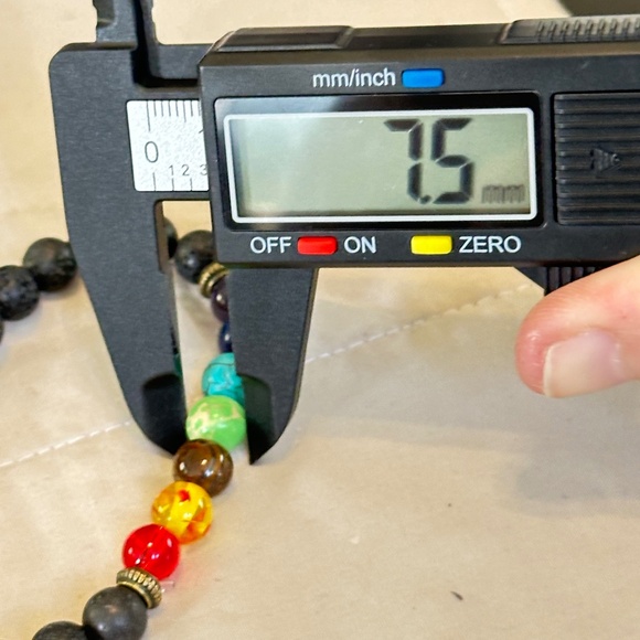 Multicolor 7 stone chakra stretchy bracelet w/black lava stones - Picture 9 of 15